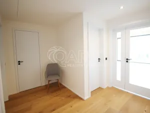 Pronájem bytu 3+kk, Praha - Smíchov, Grafická, 82 m2