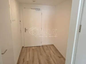 Pronájem bytu 1+kk, Praha - Hloubětín, Poděbradská, 34 m2