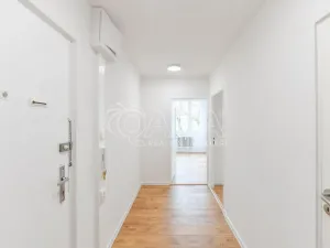 Pronájem bytu 2+kk, Praha - Bohnice, Radomská, 44 m2
