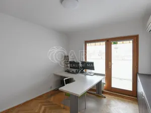 Pronájem kanceláře, Praha - Nové Město, Spálená, 127 m2