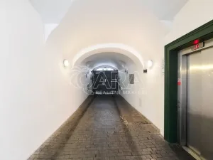 Pronájem kanceláře, Praha - Nové Město, Spálená, 127 m2