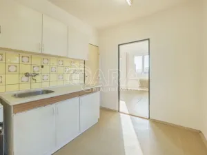 Prodej bytu 3+1, Netvořice, Sídliště II., 73 m2