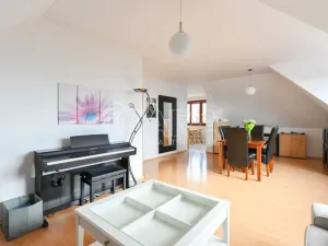 Prodej bytu 3+1, Jesenice, Platanová, 84 m2