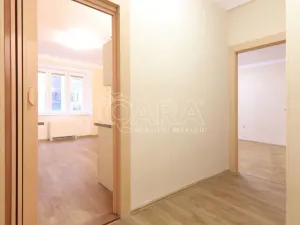 Pronájem bytu 2+kk, Praha - Dejvice, Koulova, 40 m2