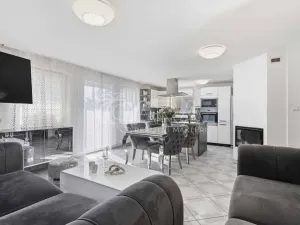 Prodej rodinného domu, Průhonice, U Cihelny, 200 m2