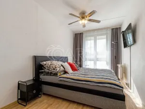 Prodej bytu 3+1, Praha - Černý Most, Vybíralova, 77 m2