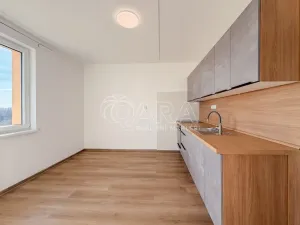 Pronájem bytu 4+1, Jindřichův Hradec - Jindřichův Hradec V, Kosmonautů, 85 m2