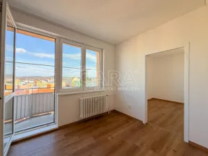 Pronájem bytu 4+1, Jindřichův Hradec - Jindřichův Hradec V, Kosmonautů, 85 m2