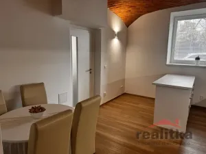 Pronájem bytu 3+1, Opava, Jaselská, 84 m2