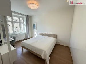 Pronájem bytu 2+kk, Praha - Košíře, Brožíkova, 47 m2