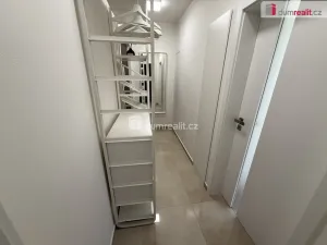 Pronájem bytu 2+kk, Praha - Košíře, Brožíkova, 47 m2