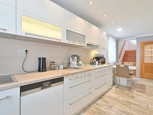 Prodej rodinného domu, Hřebeč, nám. Draha, 150 m2