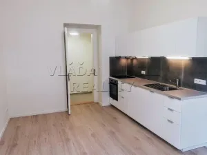 Pronájem bytu 2+kk, Praha - Libeň, Novákových, 35 m2