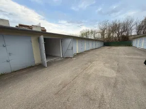 Pronájem garáže, Brno, Lomená, 14 m2