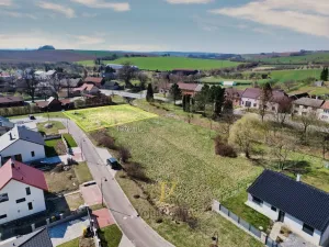 Prodej pozemku pro bydlení, Hradčany, 1376 m2