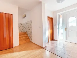 Prodej rodinného domu, Modlany, 121 m2