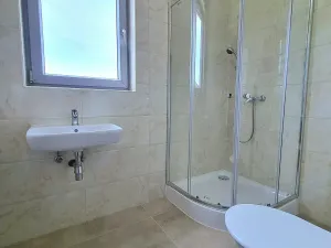Prodej rodinného domu, Modlany, 320 m2