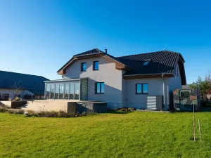 Prodej rodinného domu, Líšnice, 336 m2