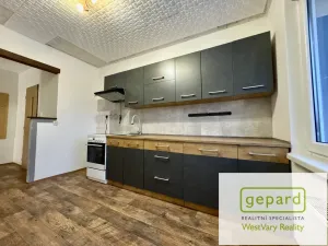 Prodej rodinného domu, Karlovy Vary - Počerny, 150 m2