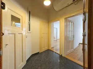 Prodej bytu 2+kk, Praha - Holešovice, U průhonu, 48 m2