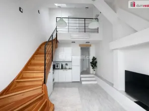 Pronájem bytu 2+kk, Praha - Smíchov, Radlická, 43 m2