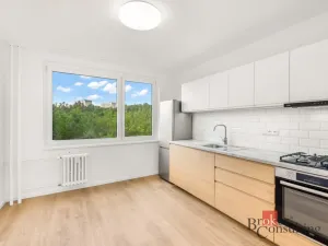 Pronájem bytu 3+1, Praha - Modřany, Urbánkova, 76 m2