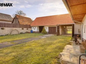 Prodej zemědělské usedlosti, Drhovle - Pamětice, 160 m2