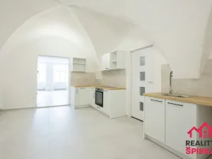 Pronájem bytu 2+1, Moravská Třebová - Město, nám. T. G. Masaryka, 78 m2