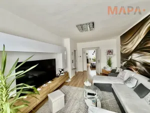 Prodej bytu 3+1, Louny, Husova, 90 m2