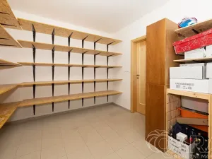 Prodej rodinného domu, Dolní Břežany, K Písnici, 136 m2