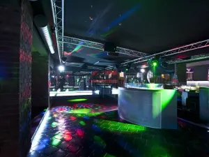 Prodej komerční nemovitosti, Veselí nad Lužnicí, náměstí T. G. Masaryka, 1037 m2