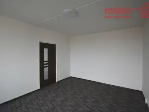 Pronájem bytu 1+1, Chomutov, Růžová, 35 m2