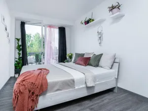 Pronájem bytu 2+kk, Karlovy Vary - Bohatice, Dubová, 49 m2