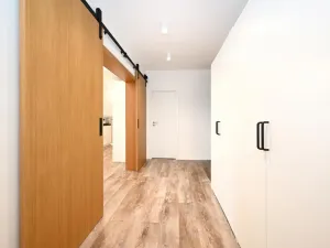 Pronájem bytu 4+kk, Praha - Hrdlořezy, Mezilehlá, 142 m2