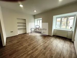 Pronájem bytu 3+kk, Znojmo, Divišovo náměstí, 81 m2