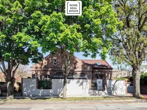 Prodej rodinného domu, Praha, 114 m2