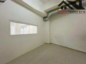 Pronájem obchodního prostoru, Jaroměř, Husova, 200 m2