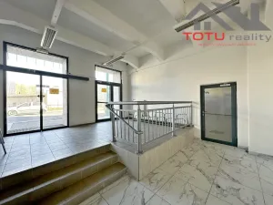 Pronájem obchodního prostoru, Jaroměř, Husova, 205 m2
