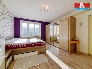 Prodej bytu 3+1, Cheb, Valdštejnova, 86 m2