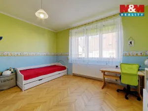 Prodej bytu 3+1, Cheb, Valdštejnova, 86 m2