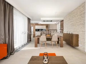 Prodej bytu 6+kk a větší, České Budějovice - České Budějovice 2, Volejbalistů, 303 m2