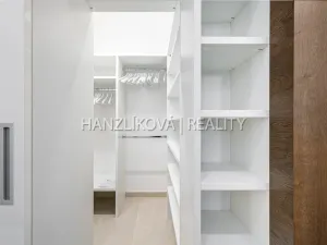 Prodej bytu 6+kk a větší, České Budějovice - České Budějovice 2, Volejbalistů, 303 m2