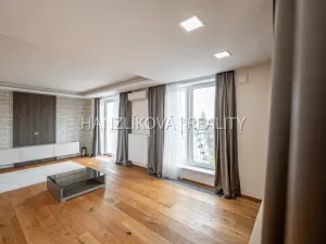 Prodej bytu 6+kk a větší, České Budějovice - České Budějovice 2, Volejbalistů, 303 m2