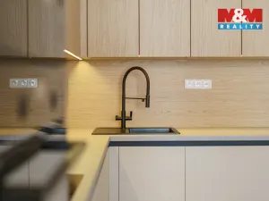 Prodej bytu 3+kk, Karlovy Vary, Raisova, 72 m2