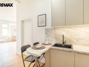 Pronájem bytu 2+kk, Praha - Vinohrady, Korunní, 65 m2