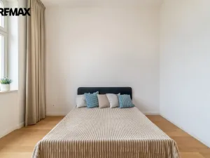 Pronájem bytu 2+kk, Praha - Vinohrady, Korunní, 65 m2