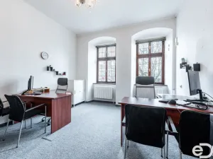 Pronájem kanceláře, Kolín, Karlovo náměstí, 193 m2