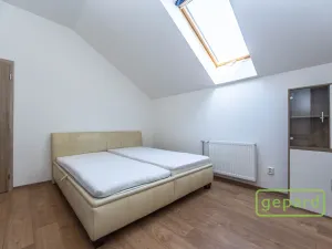 Prodej restaurace, Středokluky, Školská, 568 m2