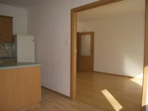 Pronájem bytu 3+1, Praha - Kobylisy, Třeboradická, 67 m2