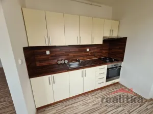 Pronájem bytu 1+1, Opava - Město, Ostrožná, 39 m2